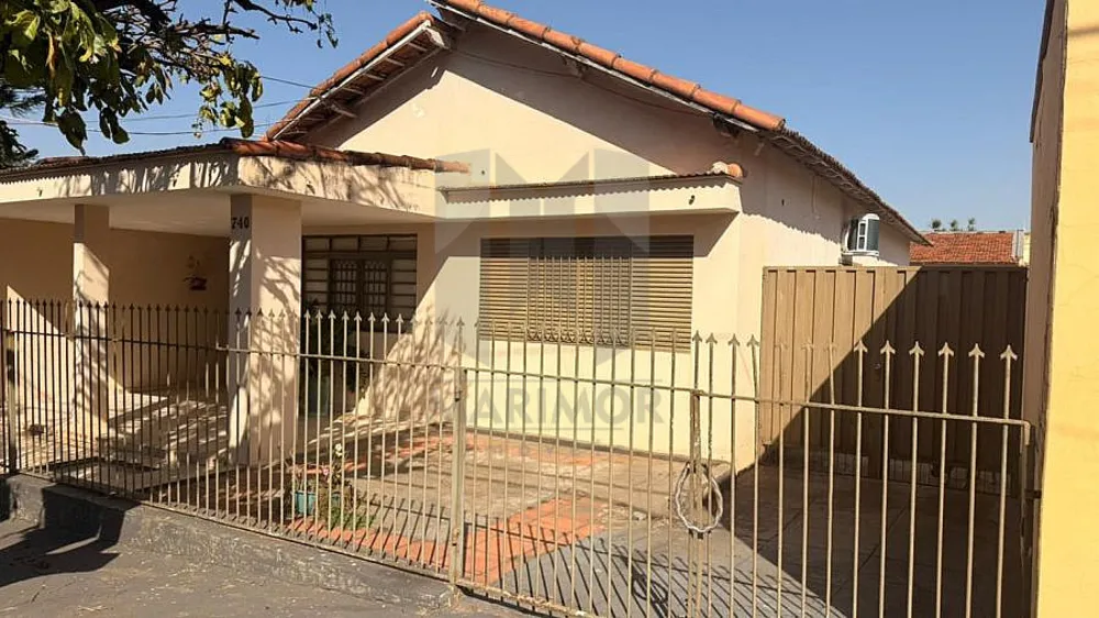 Casa, 3 quartos, 330 m² - Foto 1
