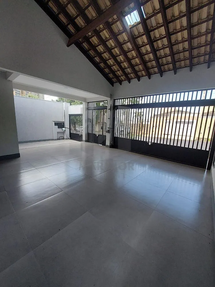 Casa, 3 quartos, 286 m² - Foto 1