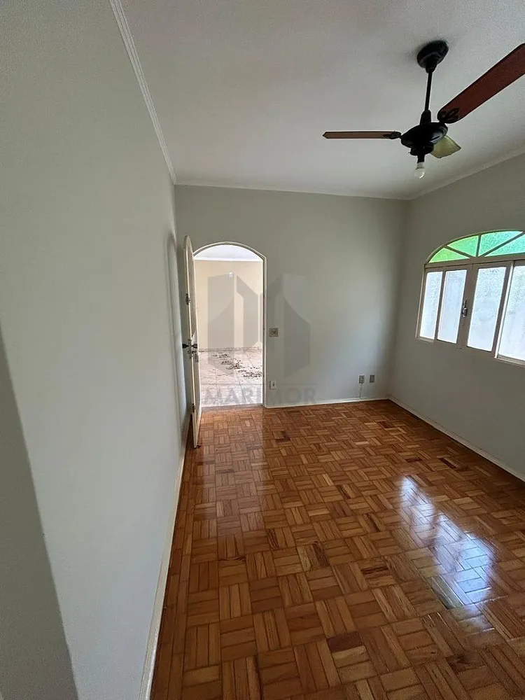 Casa, 3 quartos, 229 m² - Foto 3