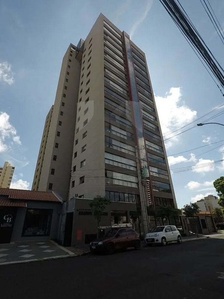 Apartamento, 3 quartos, 204 m² - Foto 1