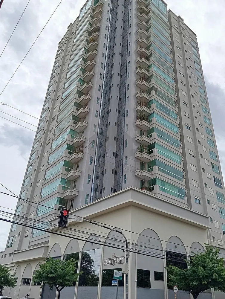 Apartamento, 3 quartos, 250 m² - Foto 1