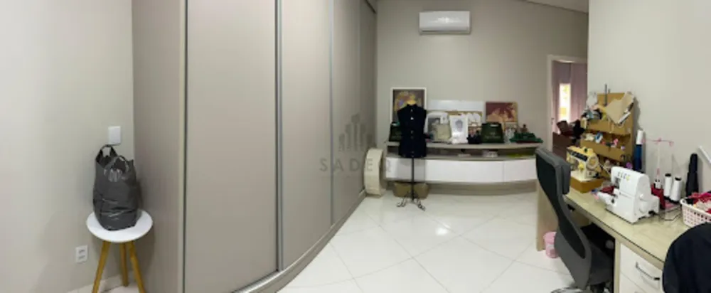 Casa, 1 quarto, 327 m² - Foto 1