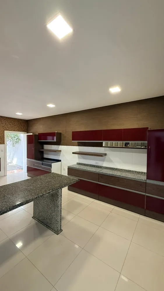 Casa, 2 quartos, 225 m² - Foto 1