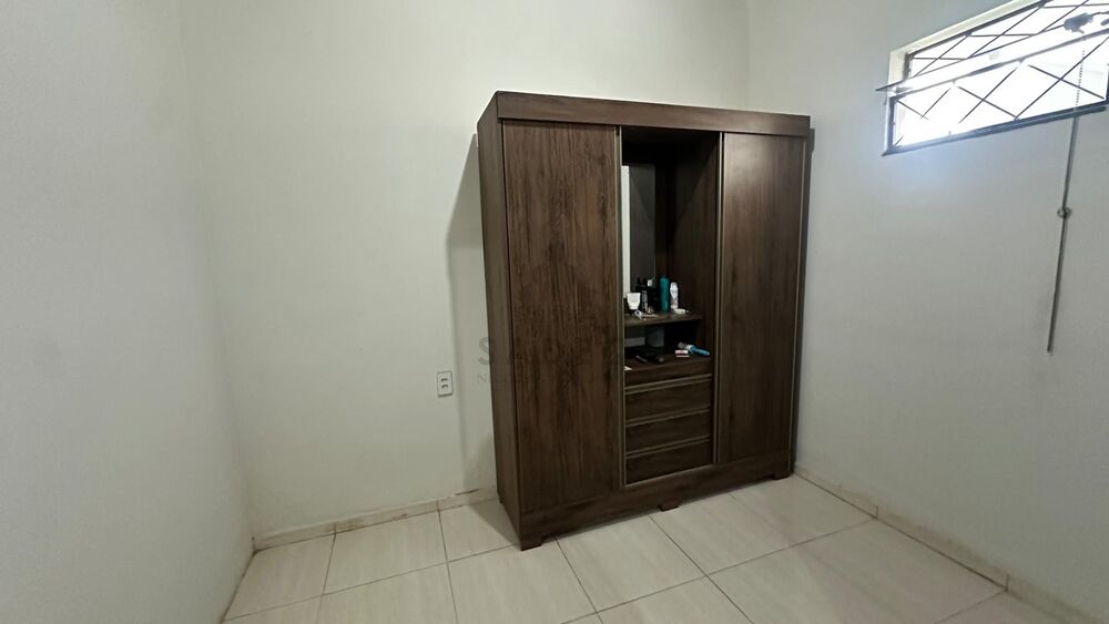Casa à venda com 2 quartos, 300m² - Foto 6