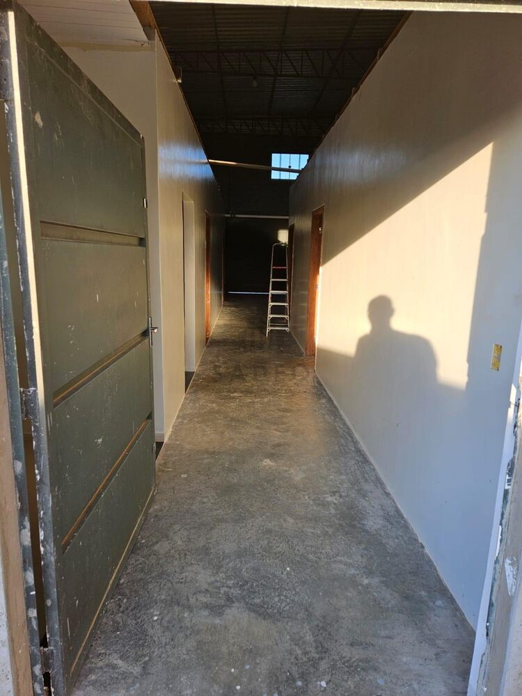 Depósito-Galpão-Armazém à venda, 180m² - Foto 13