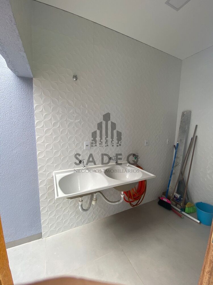 Casa à venda com 3 quartos, 220m² - Foto 14
