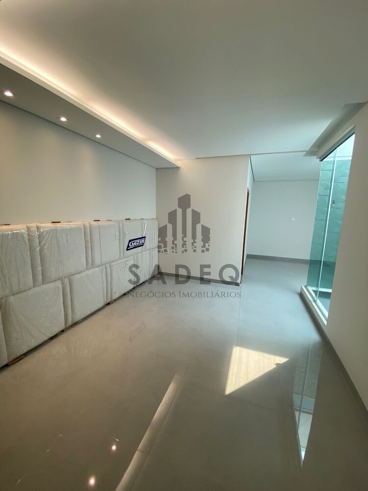 Casa à venda com 3 quartos, 220m² - Foto 7