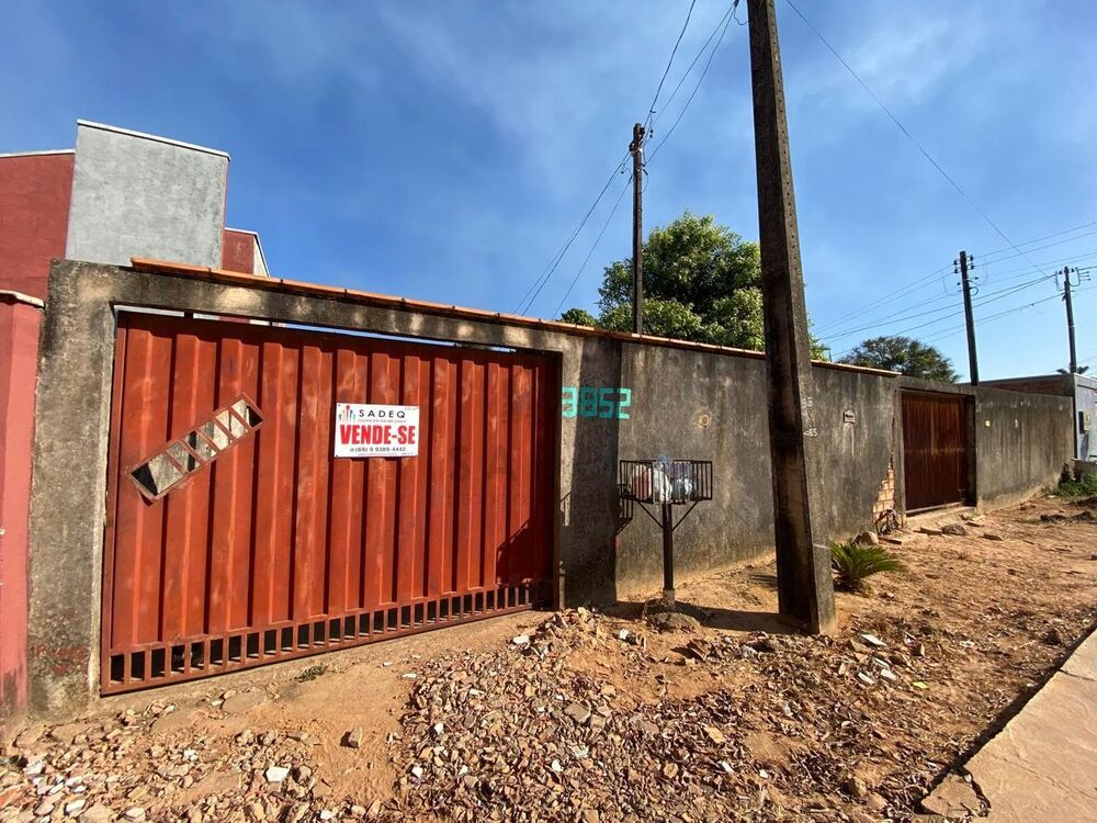 Terreno à venda com 2 quartos, 634m² - Foto 1