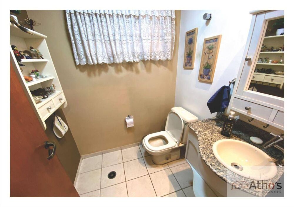 Sobrado à venda com 3 quartos, 210m² - Foto 2
