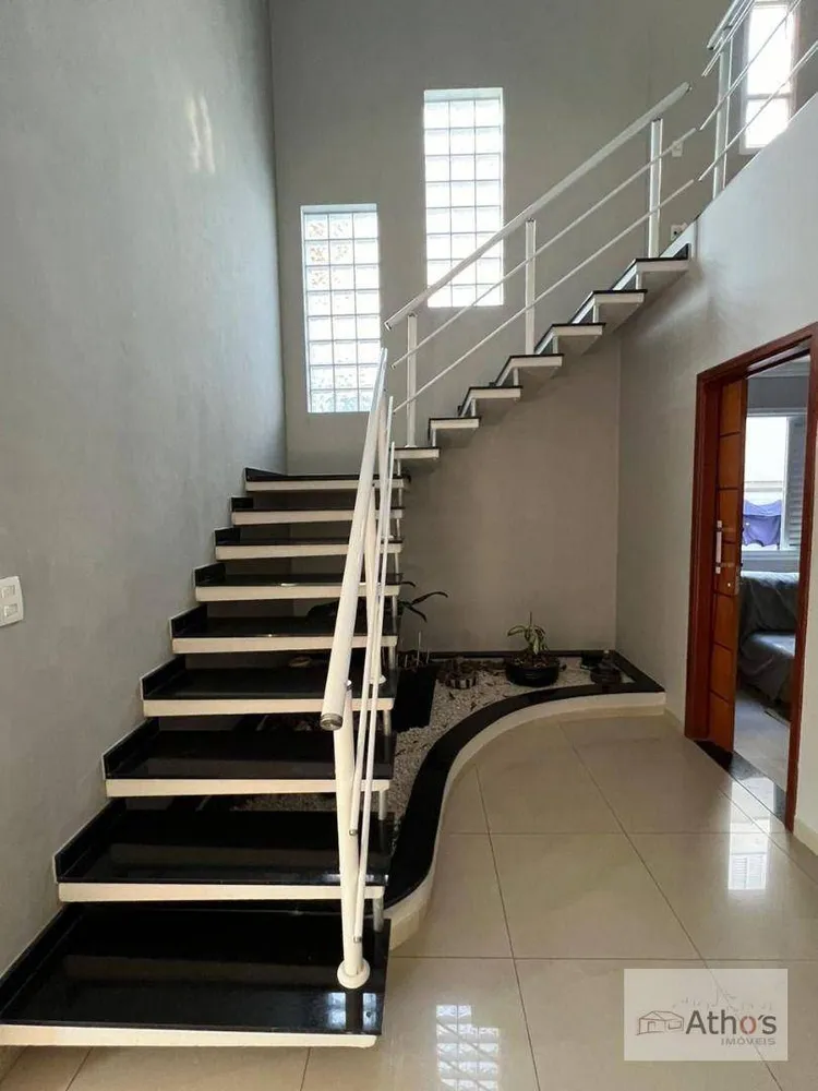 Sobrado, 3 quartos, 240 m² - Foto 3