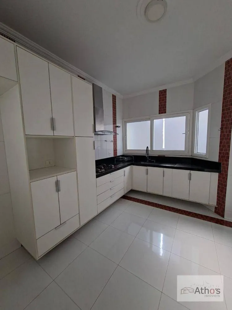 Casa, 4 quartos, 250 m² - Foto 4