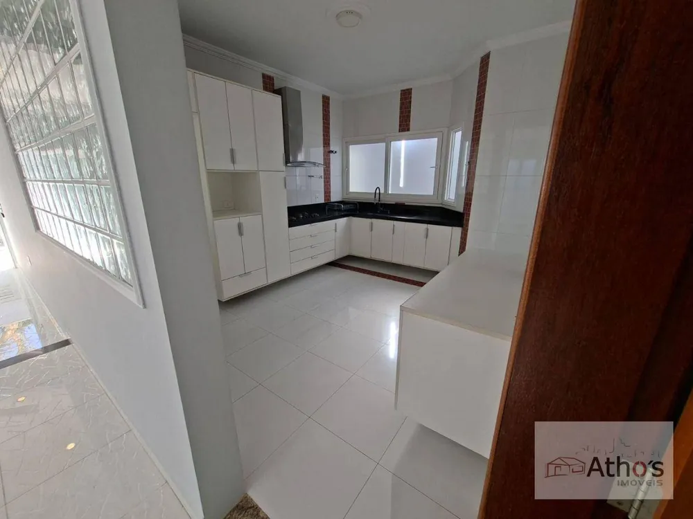 Casa, 4 quartos, 250 m² - Foto 10