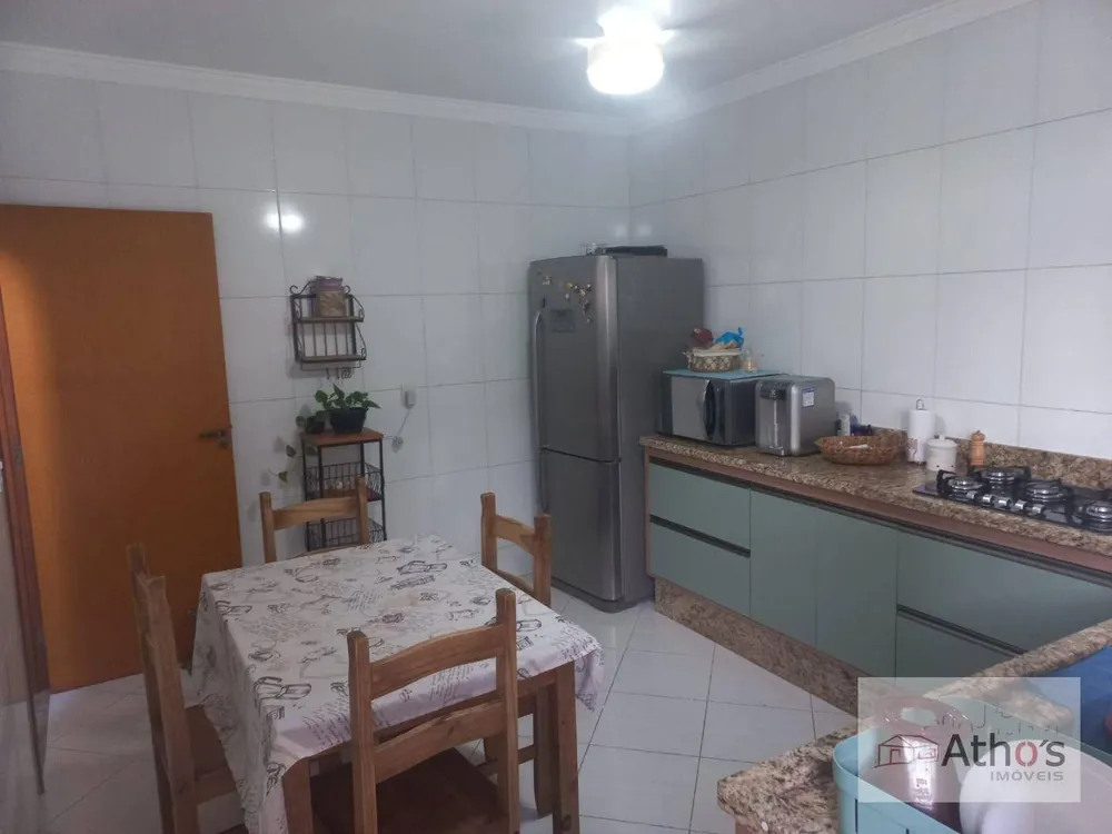 Casa, 3 quartos, 201 m² - Foto 1