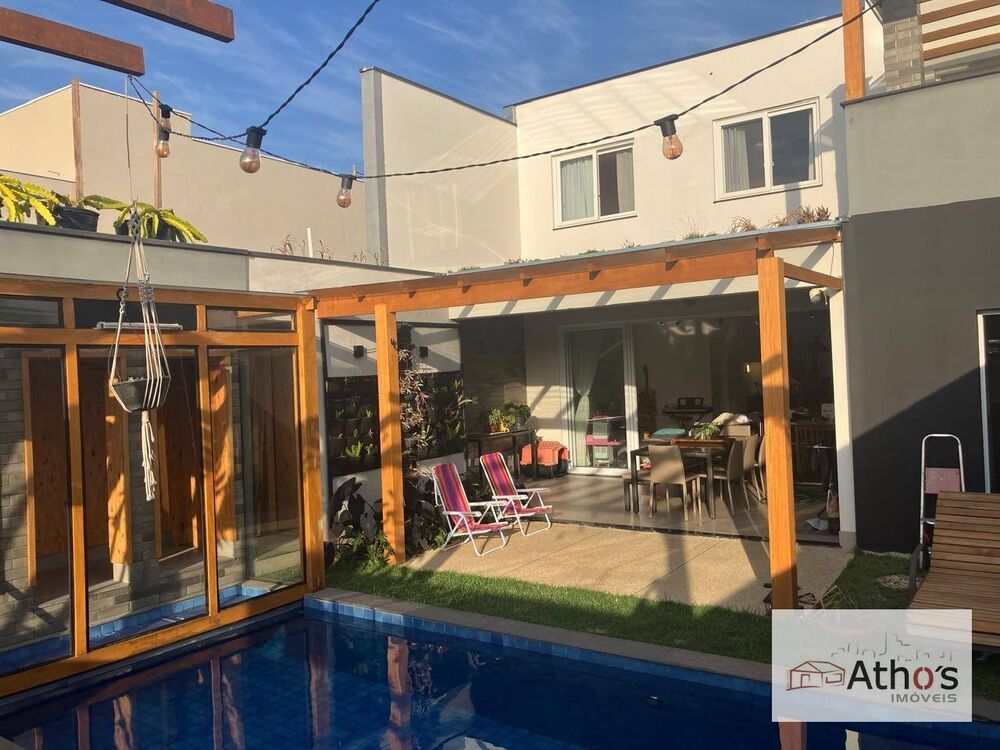 Sobrado, 3 quartos, 202 m² - Foto 1