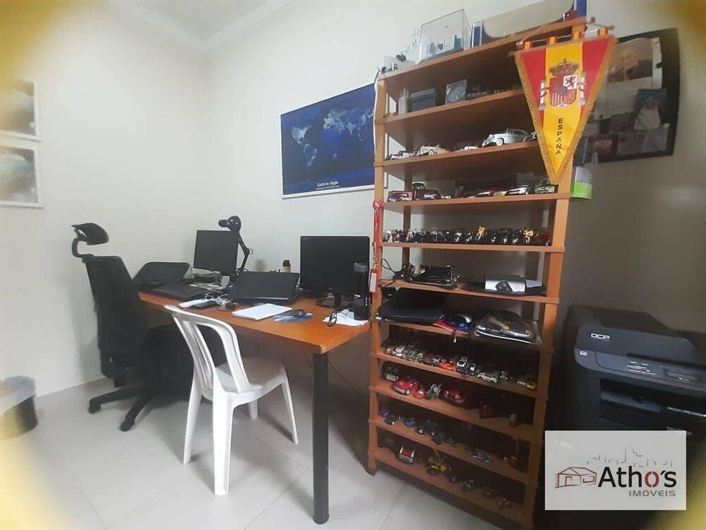 Sobrado, 4 quartos, 330 m² - Foto 1