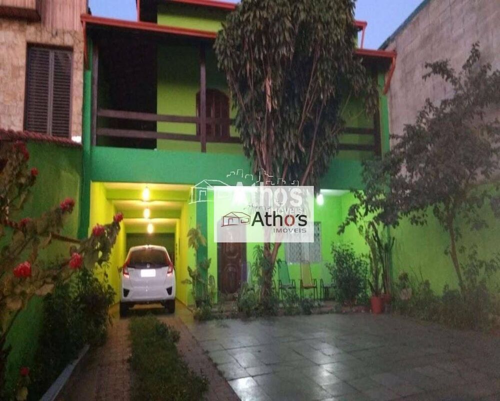 Sobrado, 5 quartos, 318 m² - Foto 1