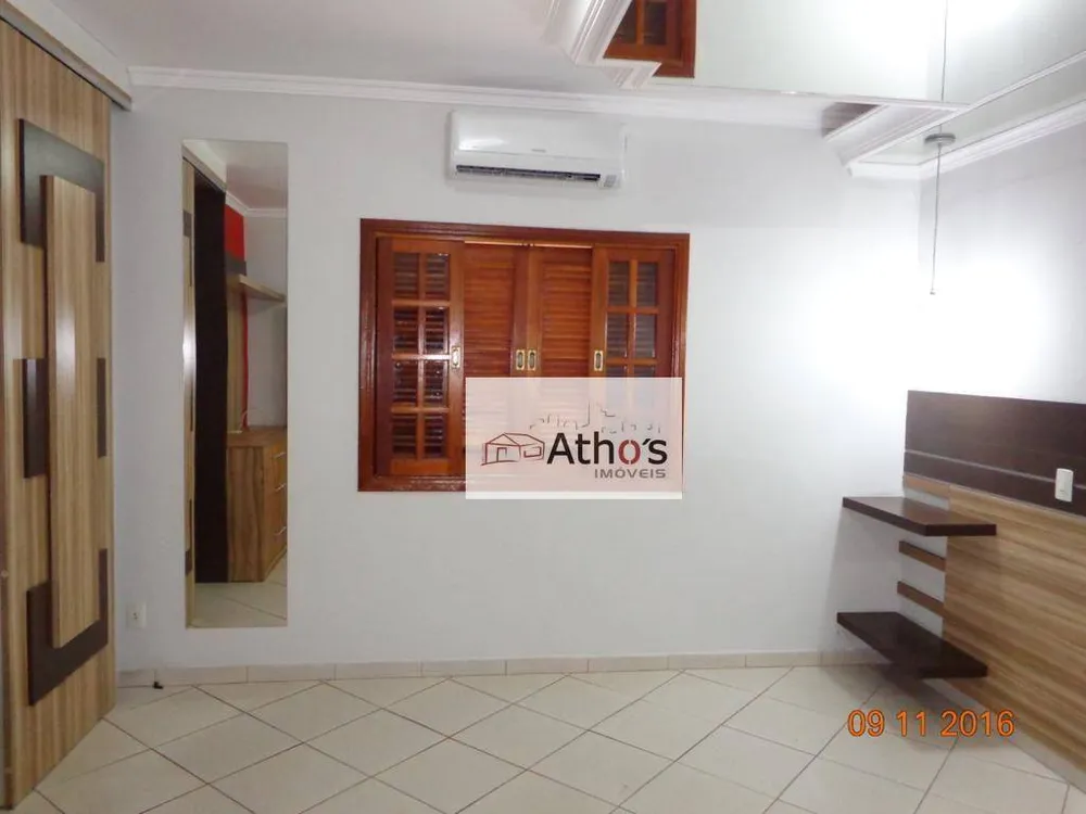 Casa, 3 quartos, 218 m² - Foto 10