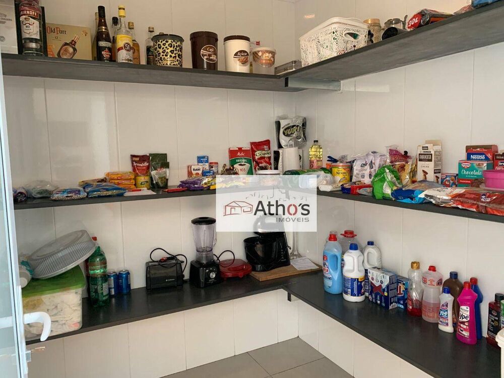 Sobrado, 3 quartos, 194 m² - Foto 2