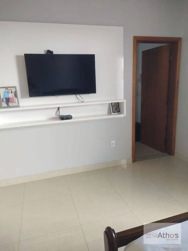 Sobrado, 4 quartos, 205 m² - Foto 2