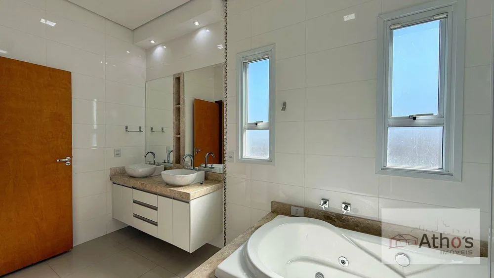 Sobrado, 4 quartos, 256 m² - Foto 1