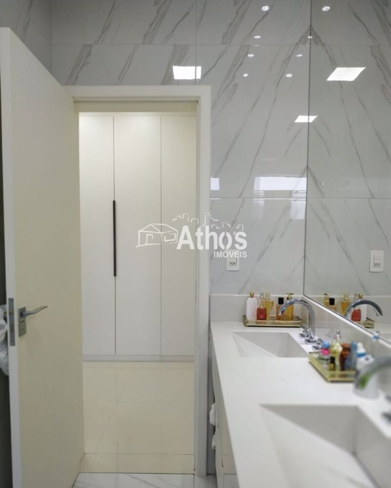 Casa de Condomínio à venda com 4 quartos, 223m² - Foto 14