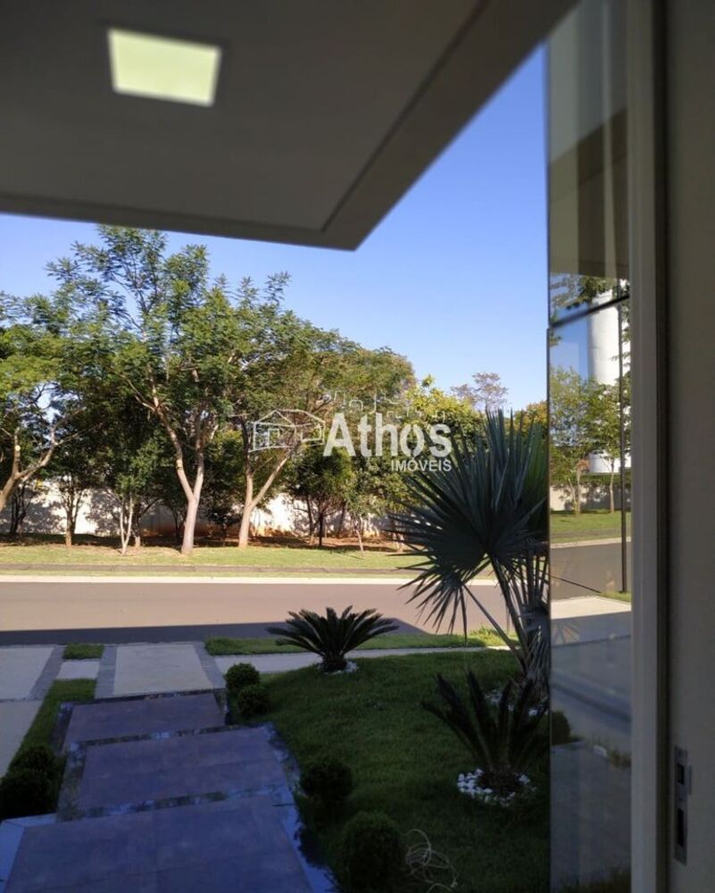 Casa de Condomínio à venda com 4 quartos, 223m² - Foto 3