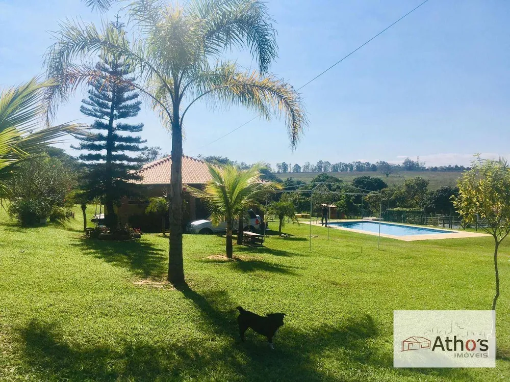 Chácara, 3 quartos, 2800 m² - Foto 1