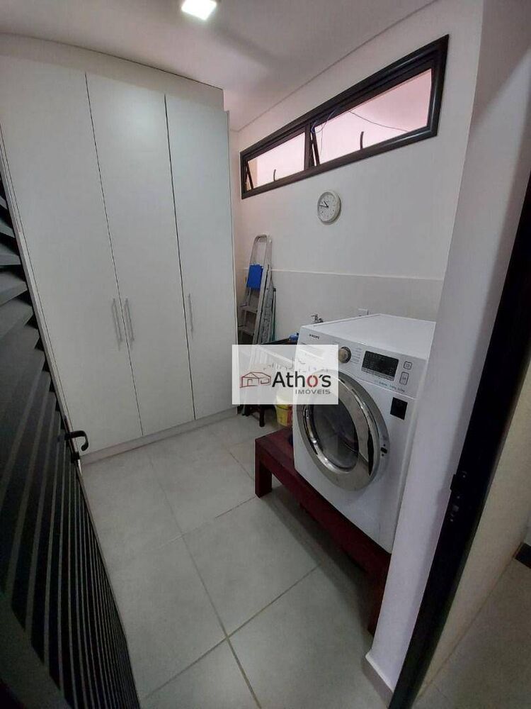 Casa de Condomínio à venda com 3 quartos, 250m² - Foto 3