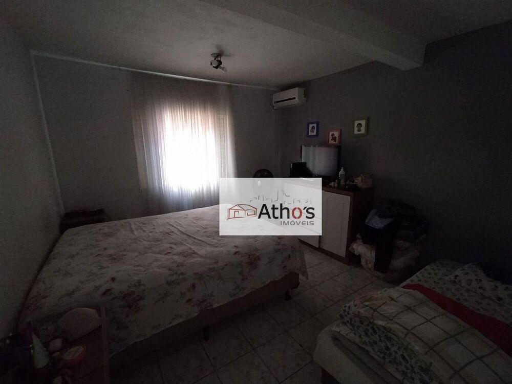 Casa à venda com 3 quartos, 197m² - Foto 4