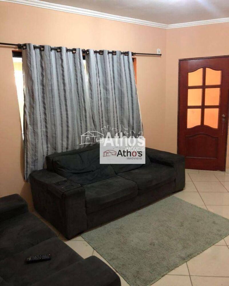Sobrado à venda com 4 quartos, 218m² - Foto 1