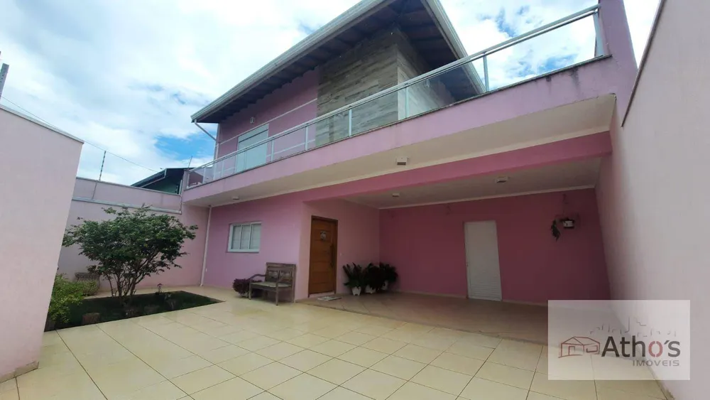 Sobrado, 3 quartos, 298 m² - Foto 1