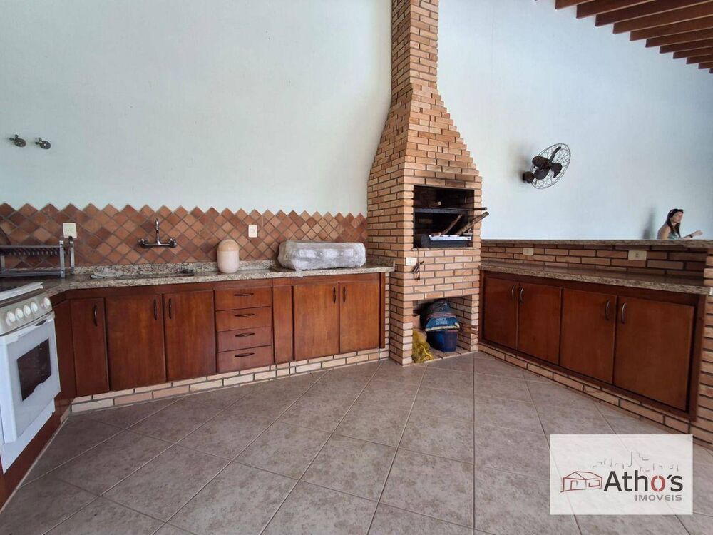 Casa de Condomínio à venda com 3 quartos, 310m² - Foto 4