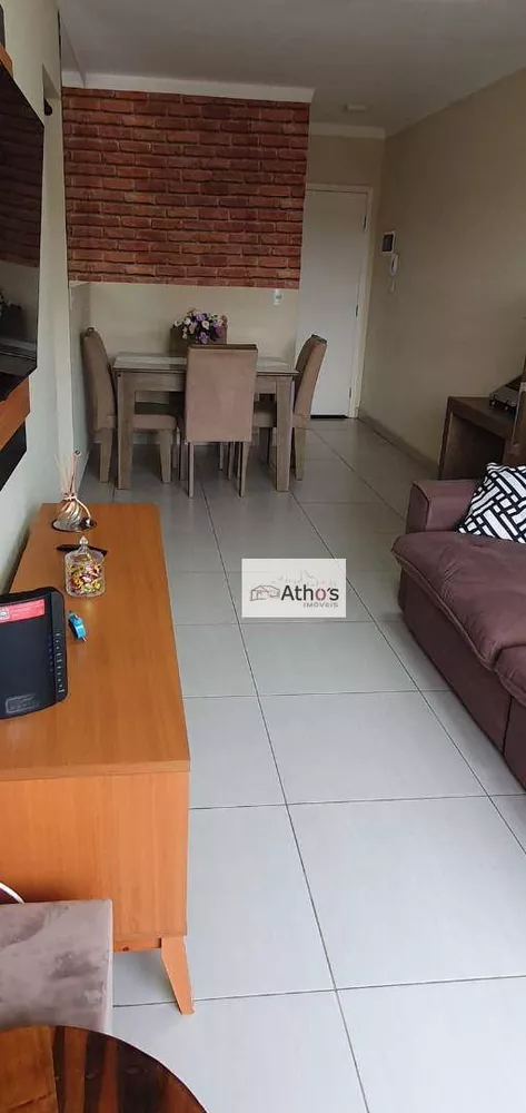 Apartamento à venda com 2 quartos, 64m² - Foto 7