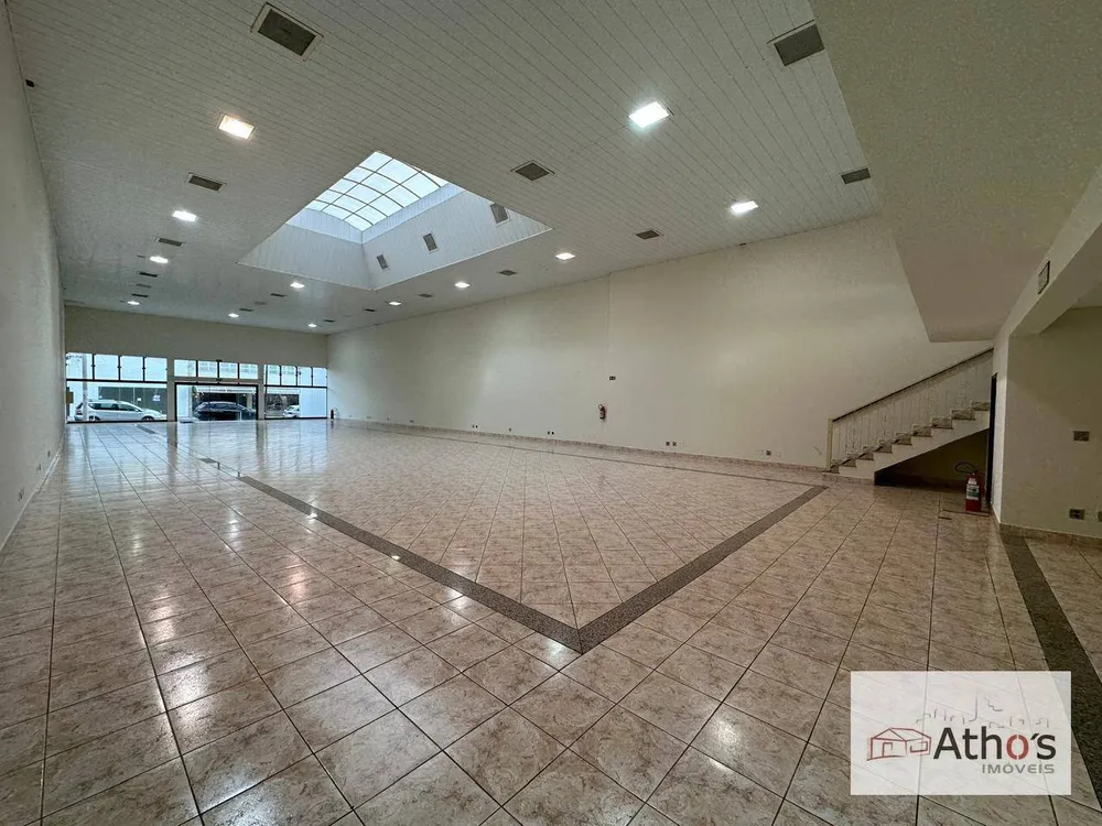Loja-Salão, 600 m² - Foto 1