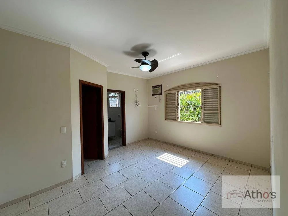 Chácara, 3 quartos, 1022 m² - Foto 8