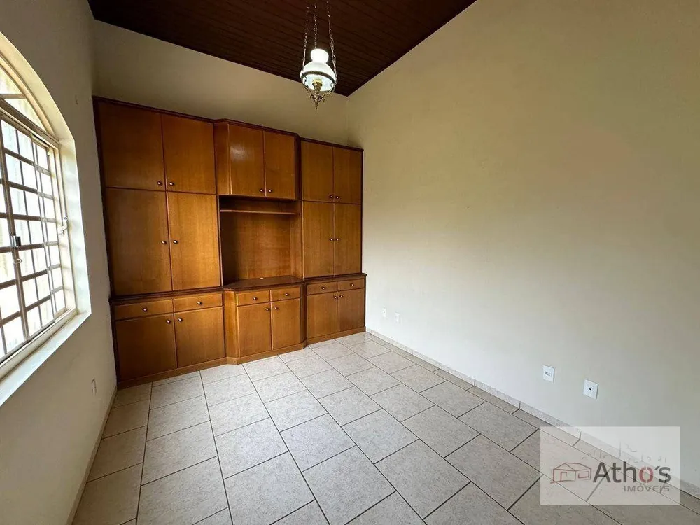 Chácara, 3 quartos, 1022 m² - Foto 3
