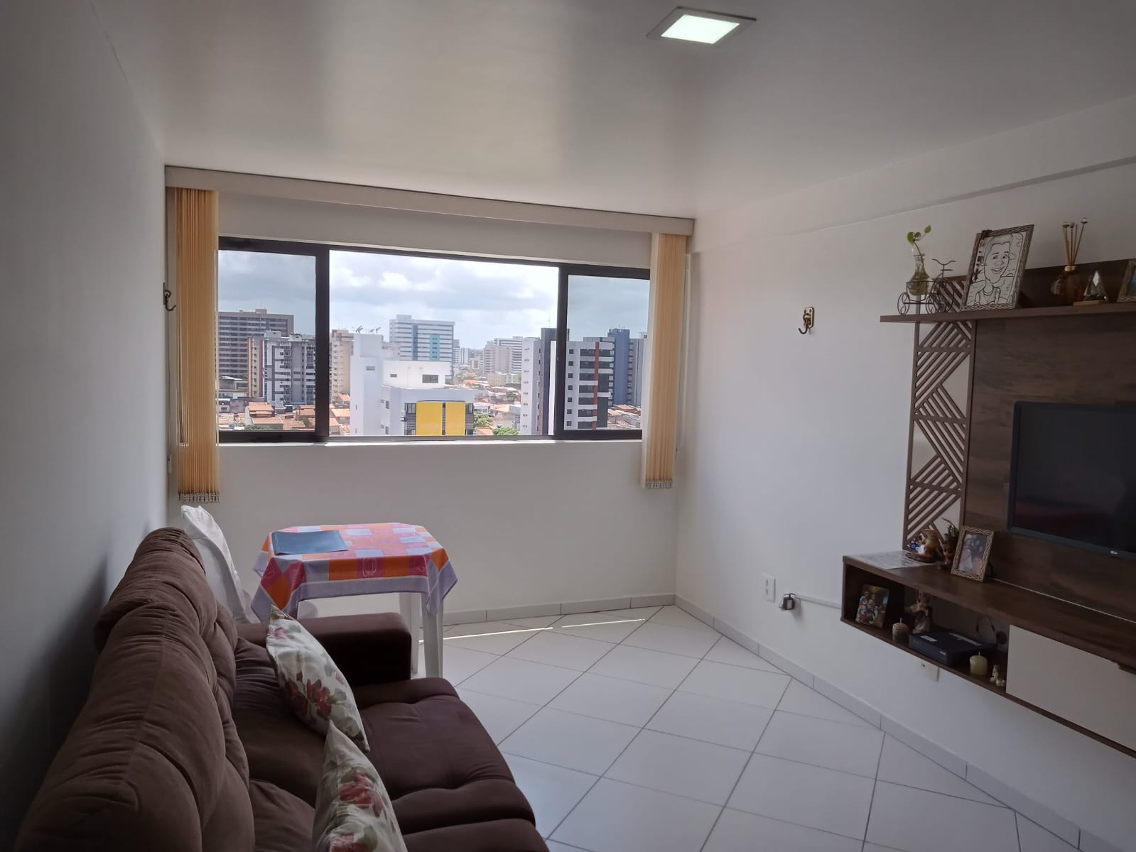 Apartamento à venda com 1 quarto, 40m² - Foto 1