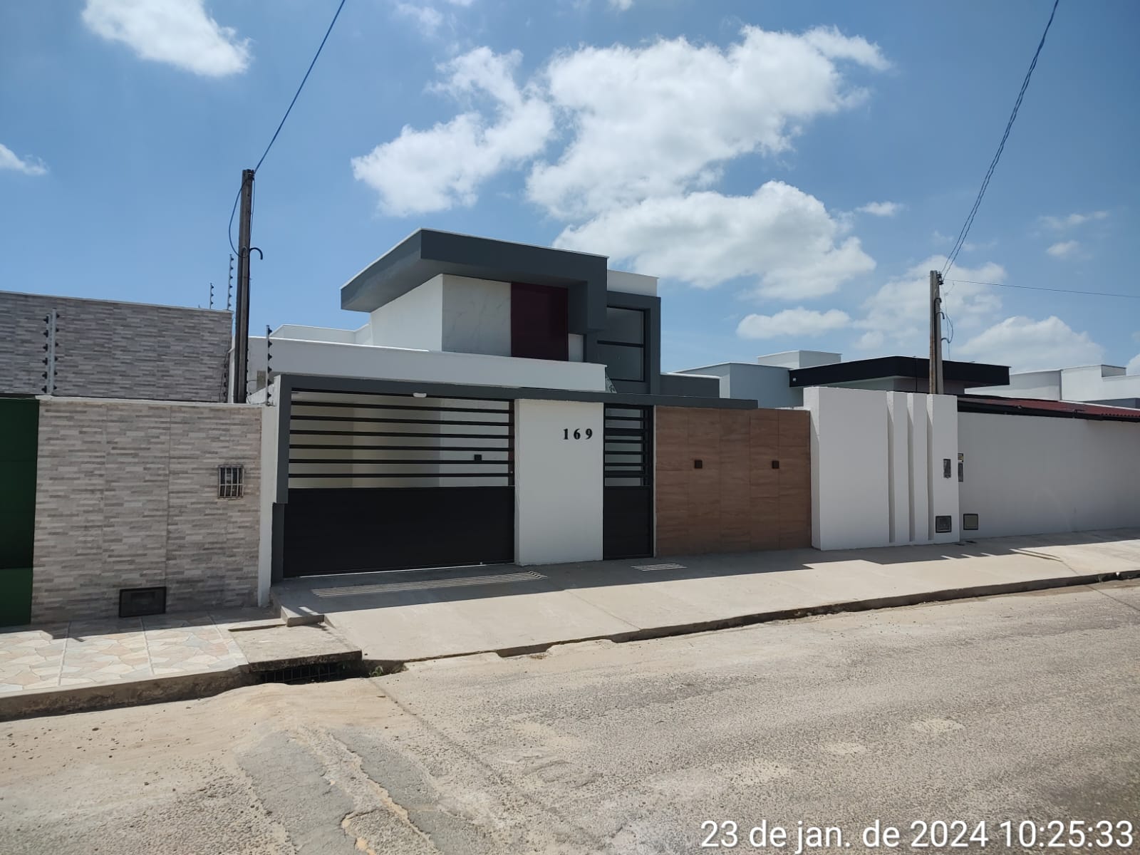 Casa de Condomínio à venda com 3 quartos, 115m² - Foto 2