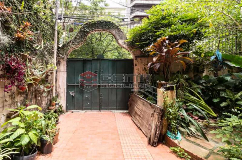 Casa, 5 quartos, 236 m² - Foto 3