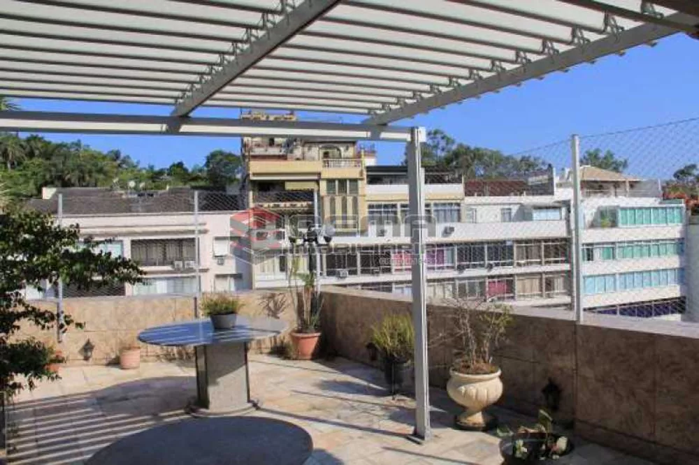 Cobertura, 3 quartos, 233 m² - Foto 1