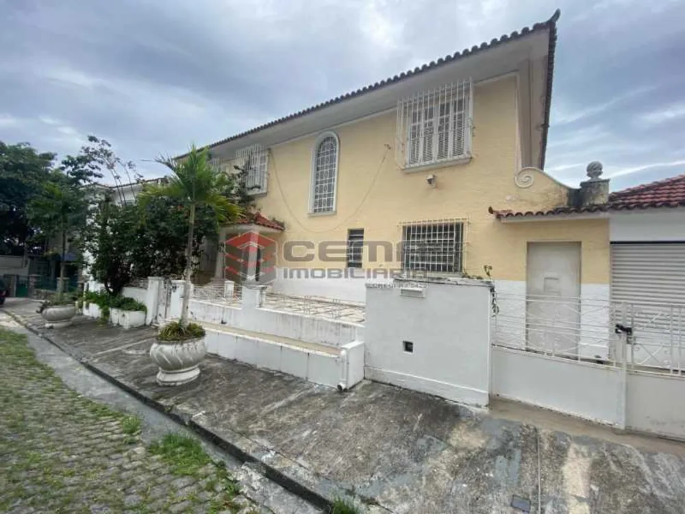 Casa, 7 quartos, 324 m² - Foto 1