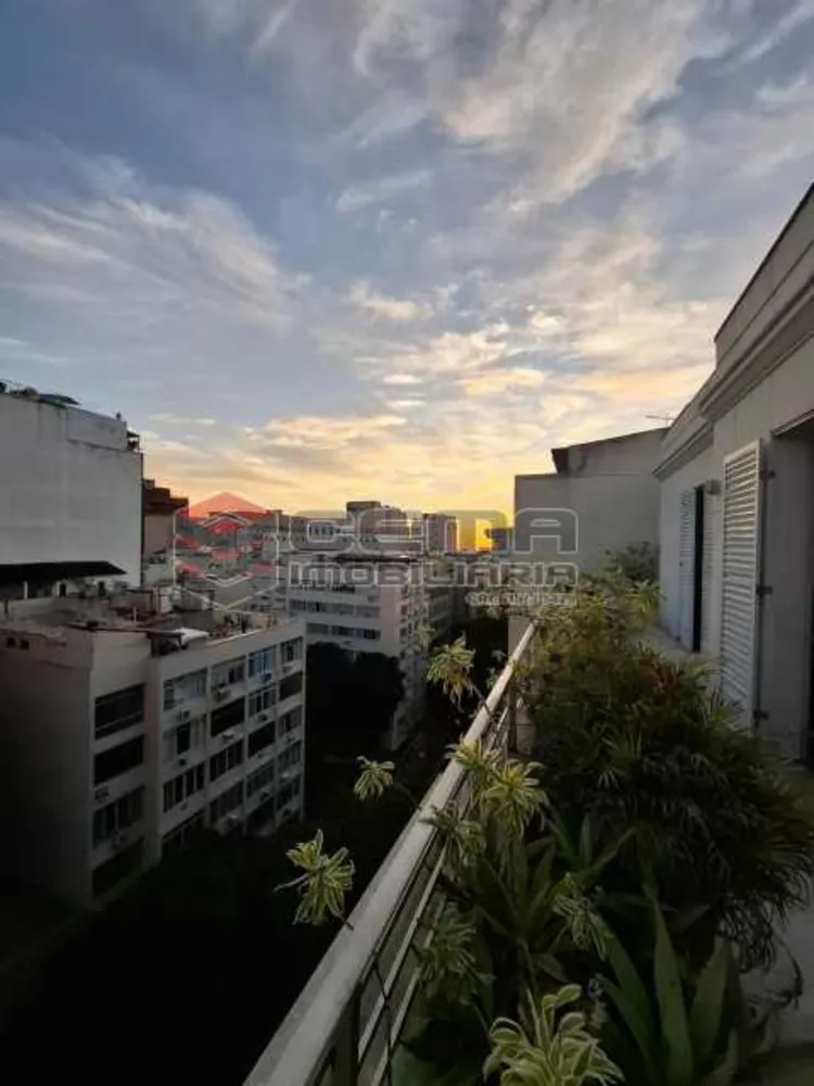 Cobertura, 3 quartos, 210 m² - Foto 1