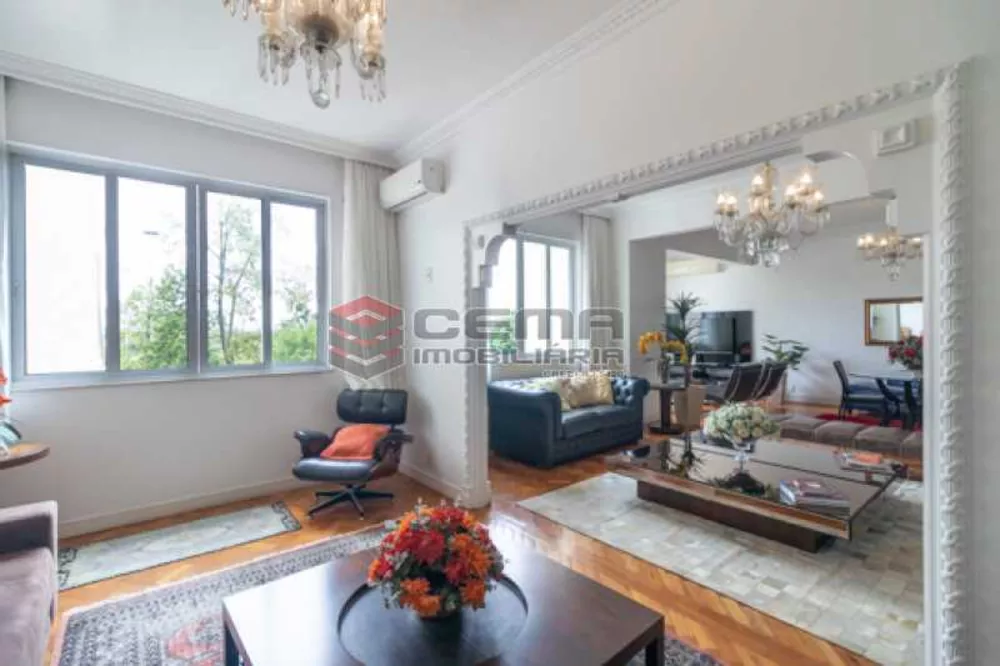 Apartamento, 3 quartos, 240 m² - Foto 1