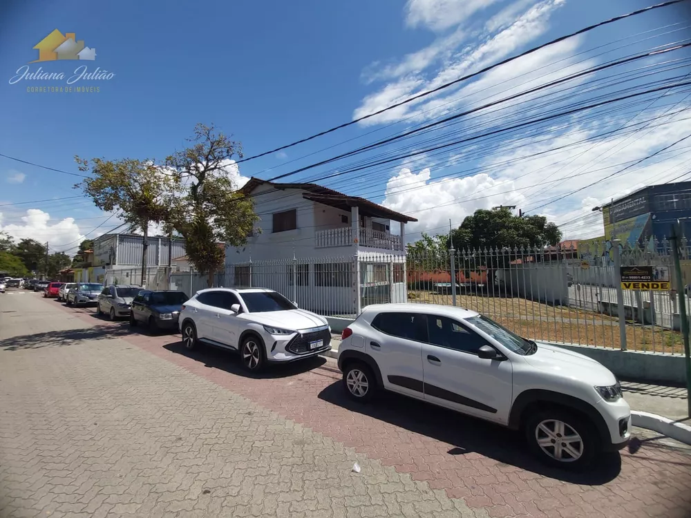 Casa, 6 quartos, 209 m² - Foto 3