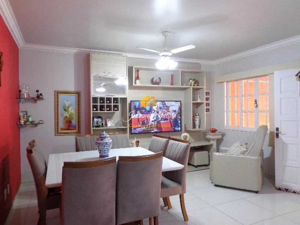 Casa, 3 quartos, 137 m² - Foto 2