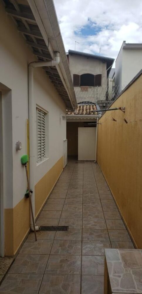 Casa para alugar com 3 quartos - Foto 1