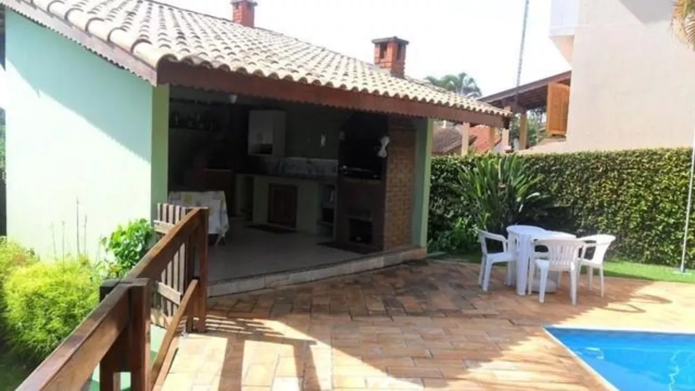 Casa à venda com 3 quartos, 210m² - Foto 6