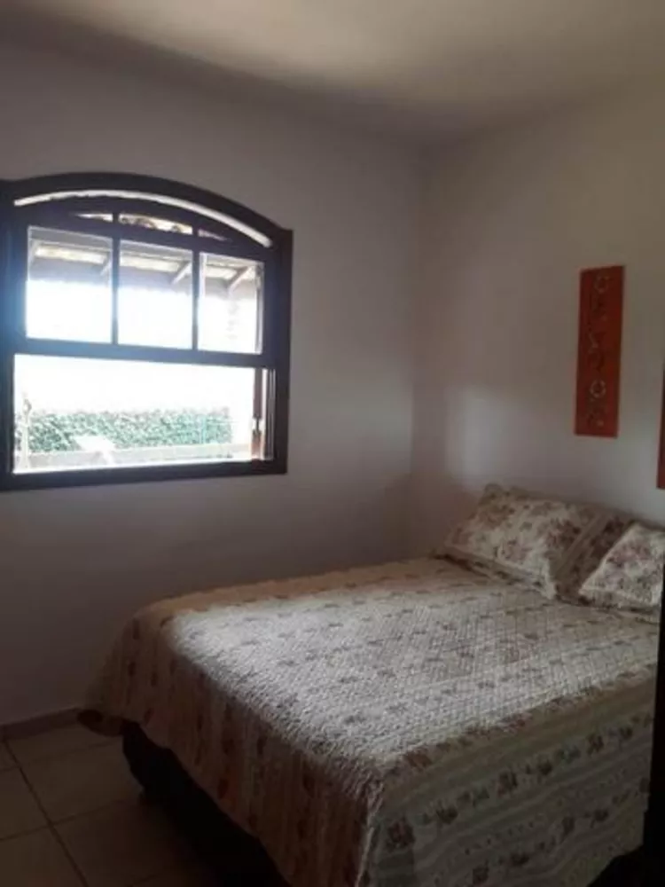 Casa à venda com 3 quartos, 210m² - Foto 13