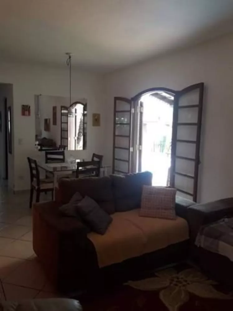 Casa à venda com 3 quartos, 210m² - Foto 11