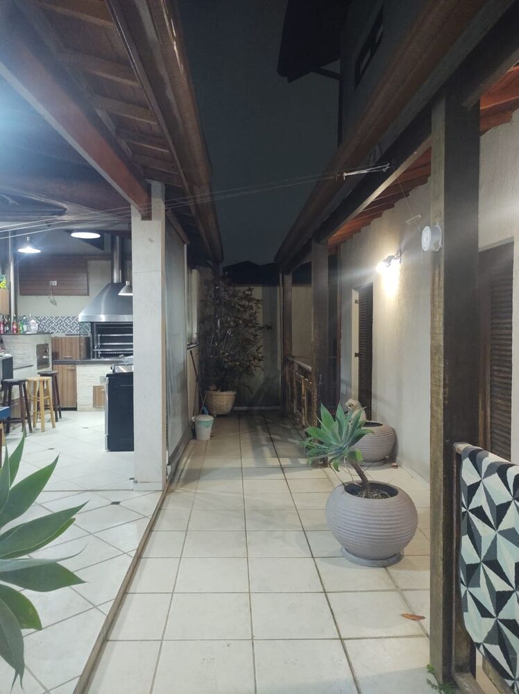 Casa à venda com 4 quartos, 200m² - Foto 6